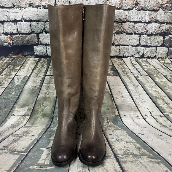 Vince Camuto Heeled Knee High  Leather Boots - Picture 2 of 8